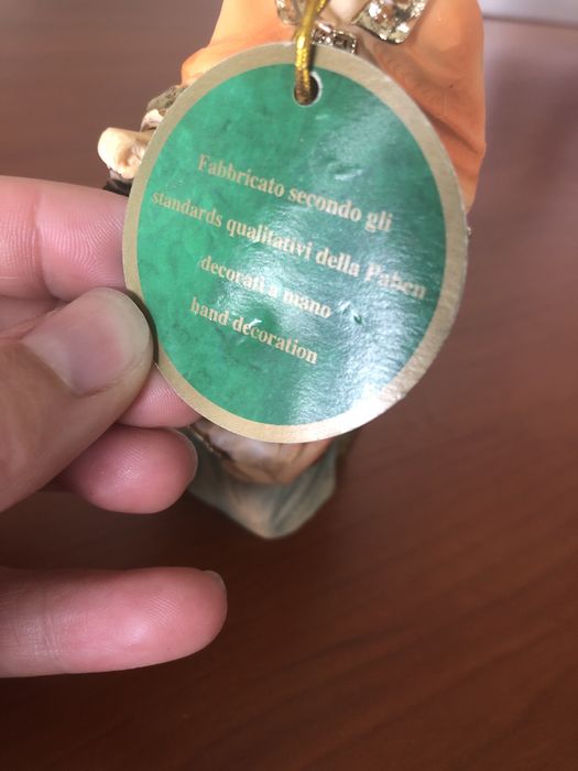 Presépio em miniatura pintado à mão