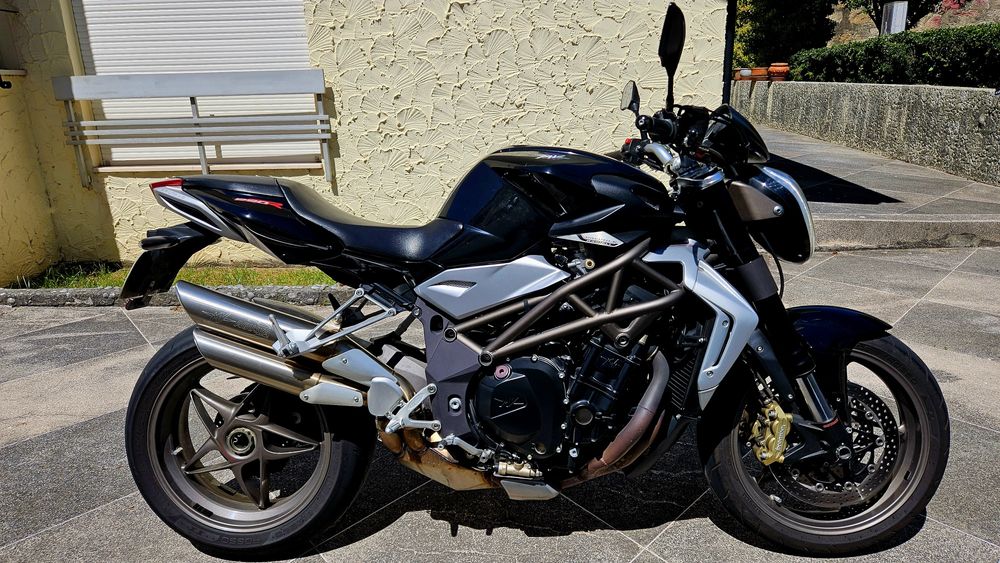MV Agusta Brutale 990R