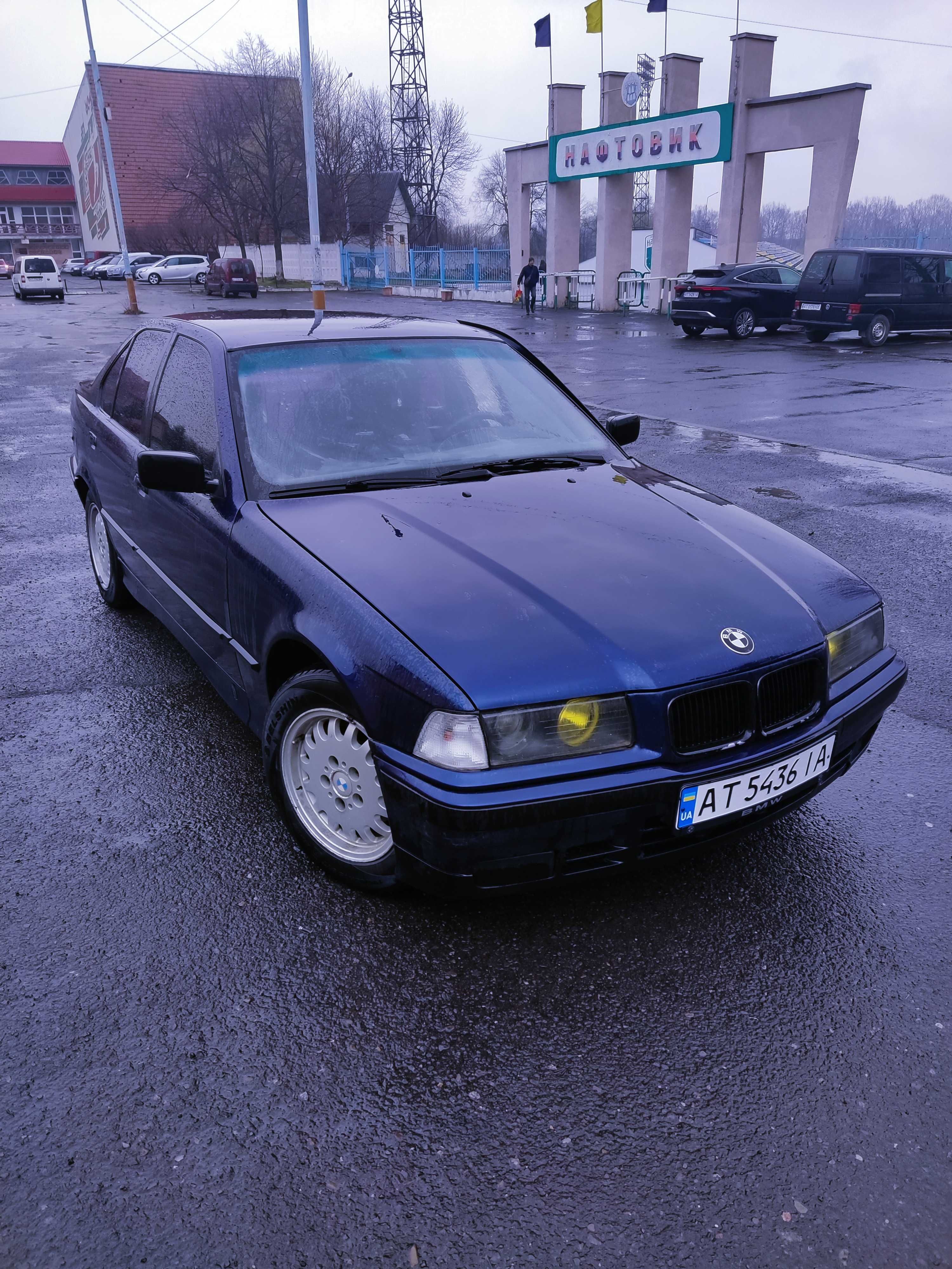 Продам BMW E36..