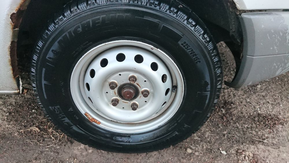 Opony koła zimowe Michelin Agilis Alpin Mercedes Sprinter 225/70R15C