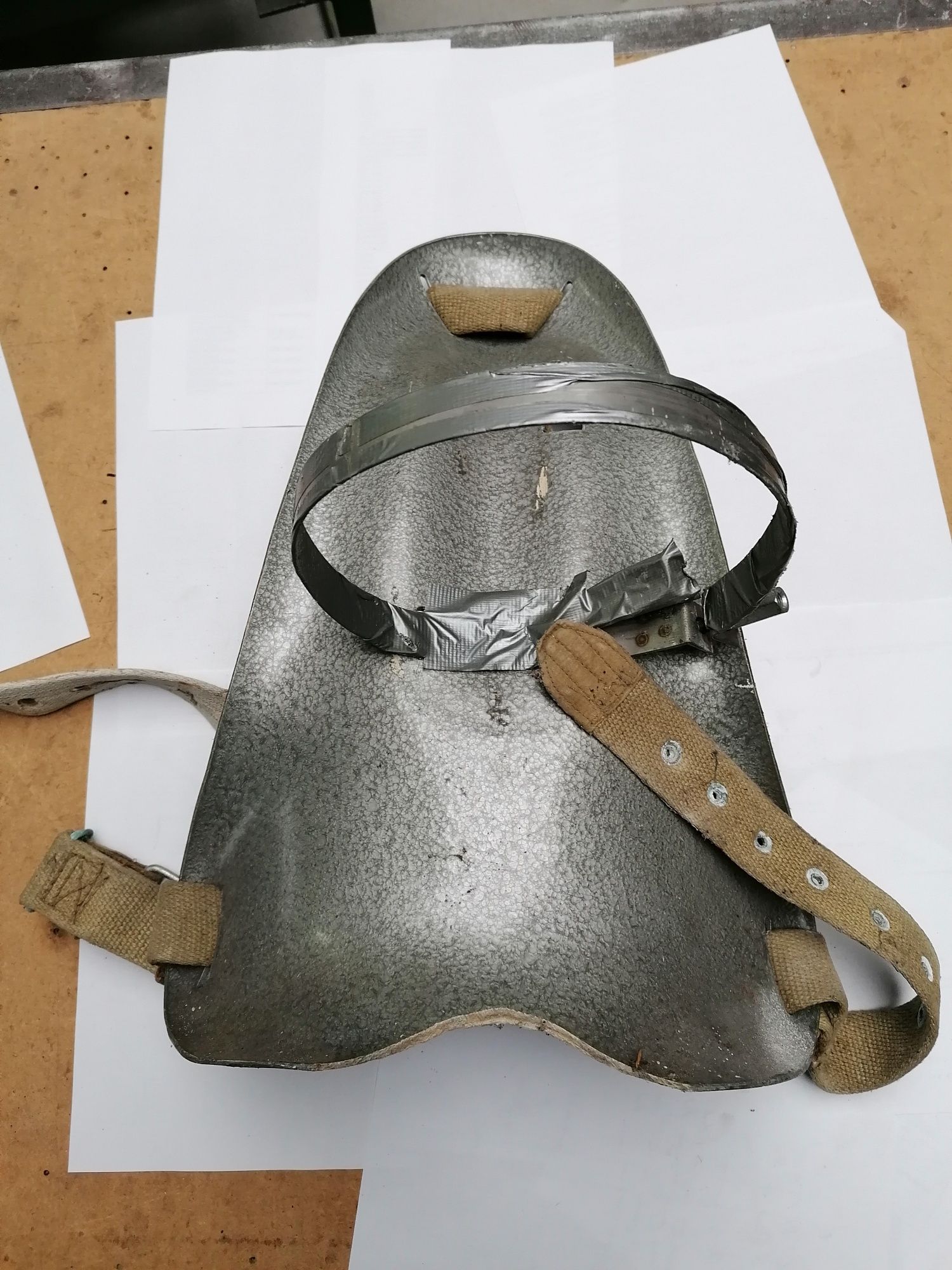 Noszak do aparatu P-11 z automatem Elf