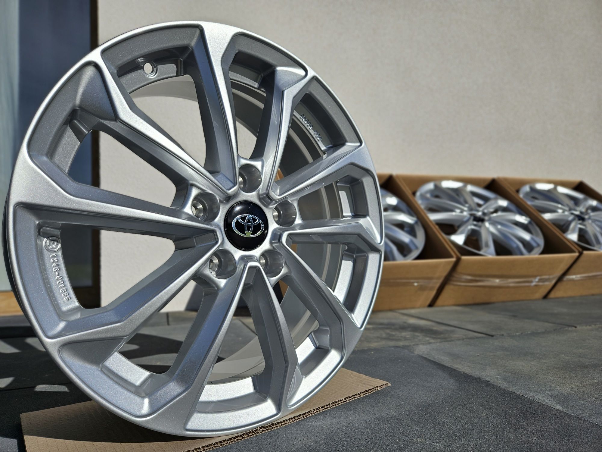 Toyota 17 " Nowe Felgi 5x114,3 Auris Corolla Yaris Cross C-HR Alufelgi