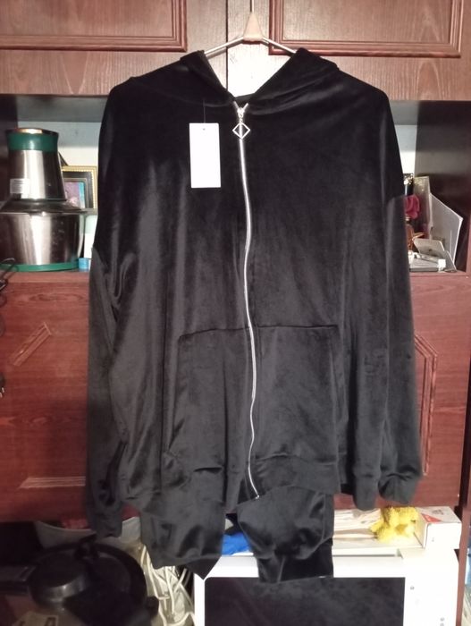 Велюрові костюми батал