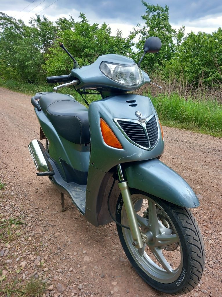 Продам Honda SH 150