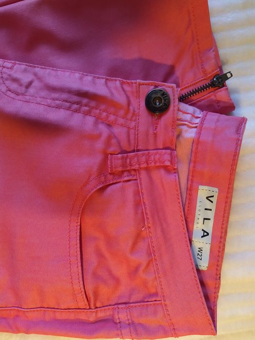 Vila spodnie woskowane W27
Spodnie w stanie dobrym. Dwie k
