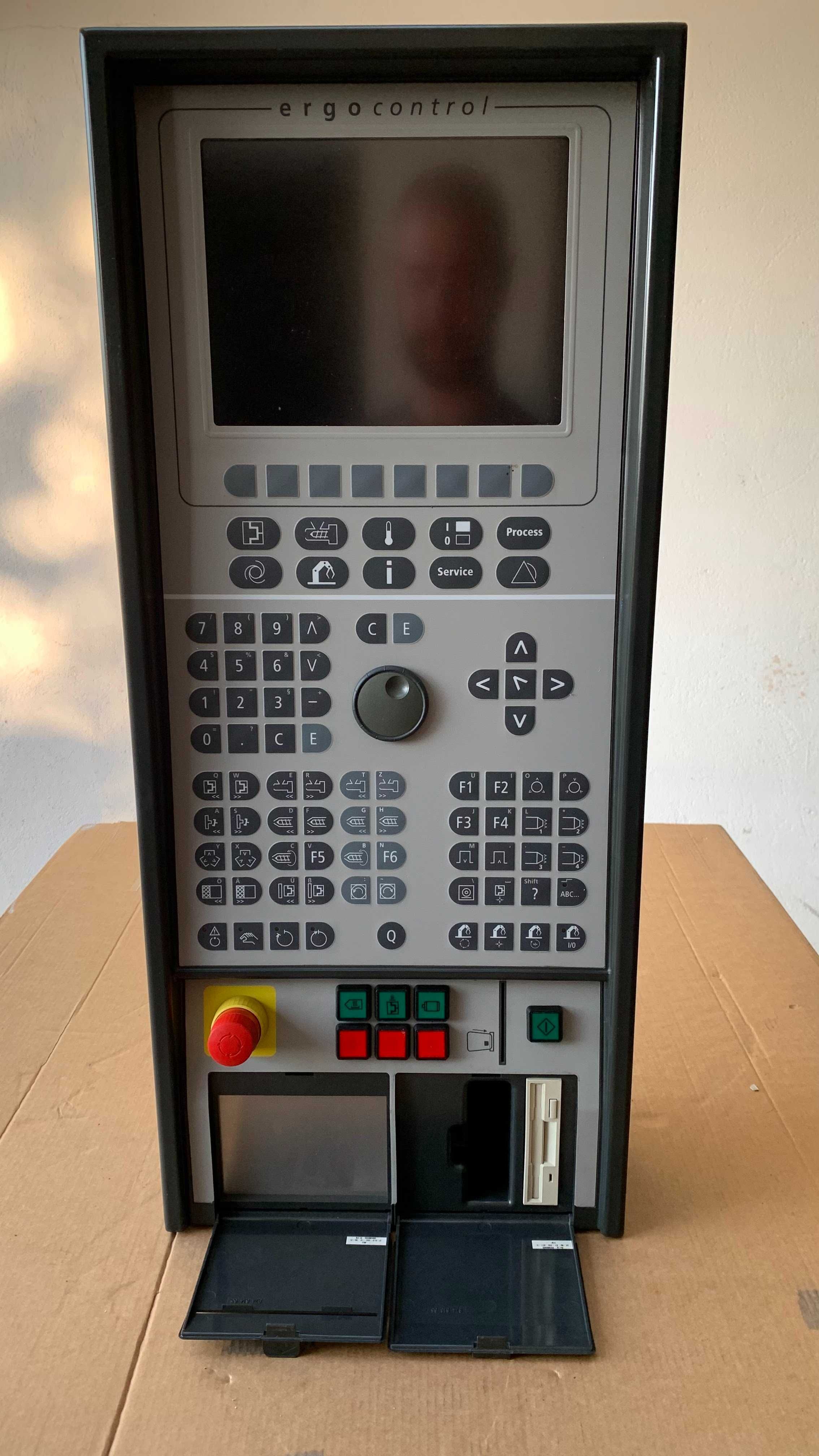 Vende/repara/aluga-se DEMAG NC4 Ergocontrol 64MHz terminal/comando