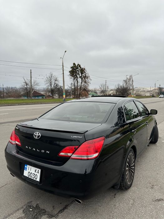 Продам Toyota Avalon