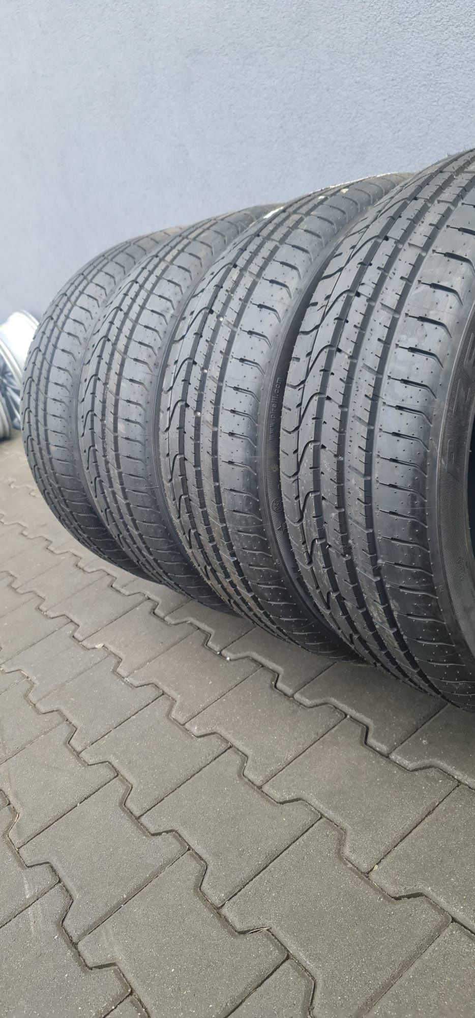 225/40/19  Pirelli opony Nowe powystawowe
