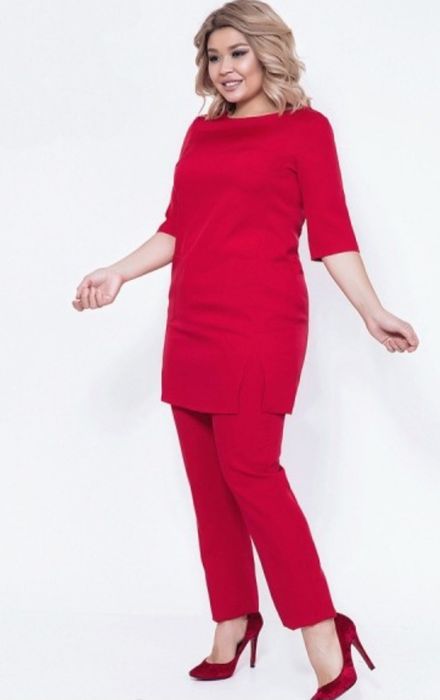 Стильний брючний костюм