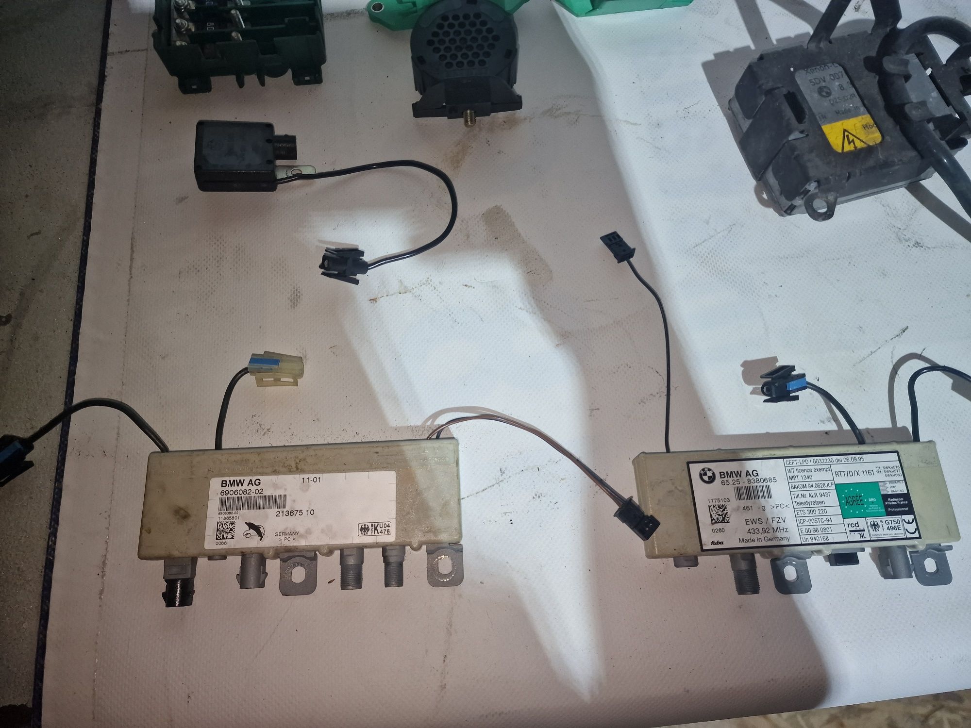 Moduły przekaźniki sterowniki bmw e39 Pdc airbag lwr gm rdc bosch