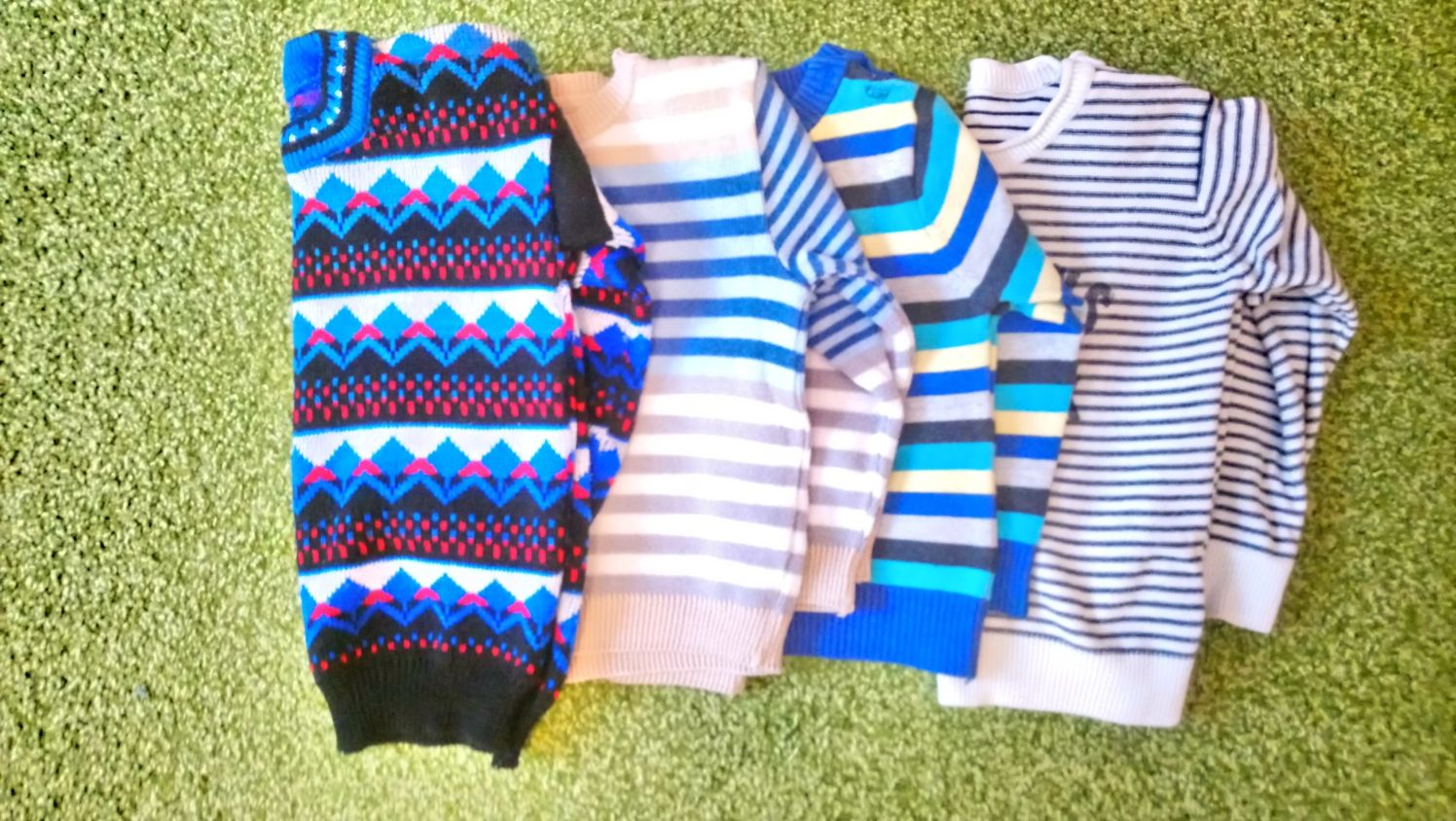 Продам детский свитер
