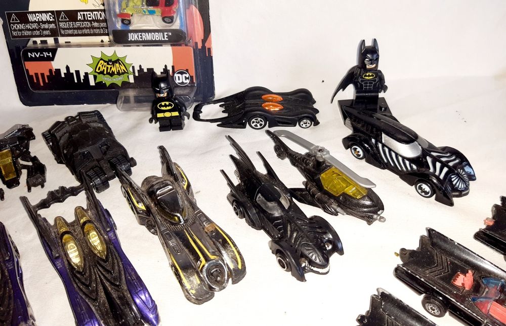 Miniaturas Batmobile várias escalas e marcas