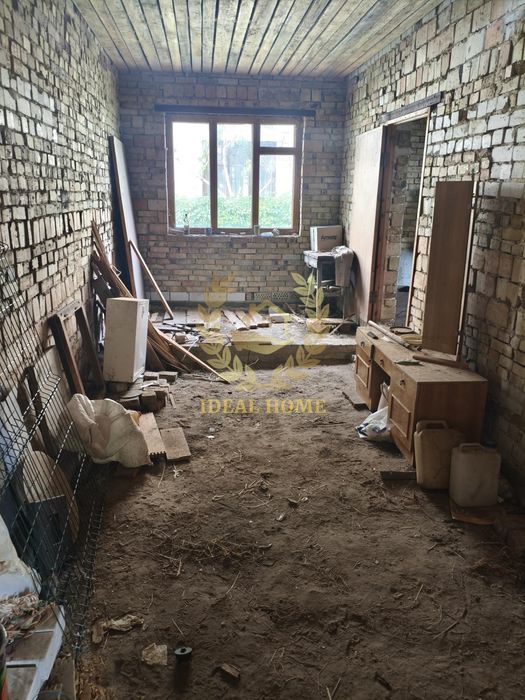 Продаж недобудованого будинку в Устимівці.