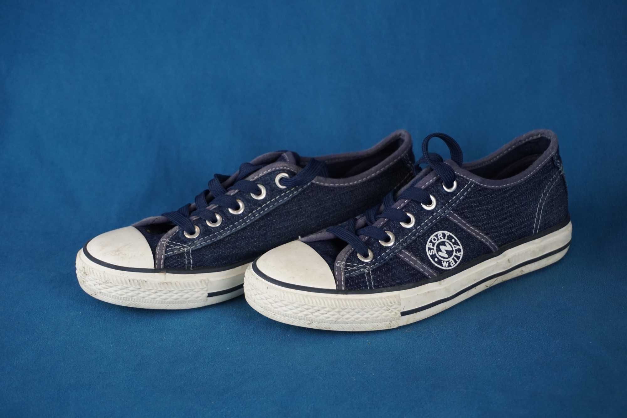 Trampki chłopięce Sport Walky z jeansu rozm. 35 jak nowe