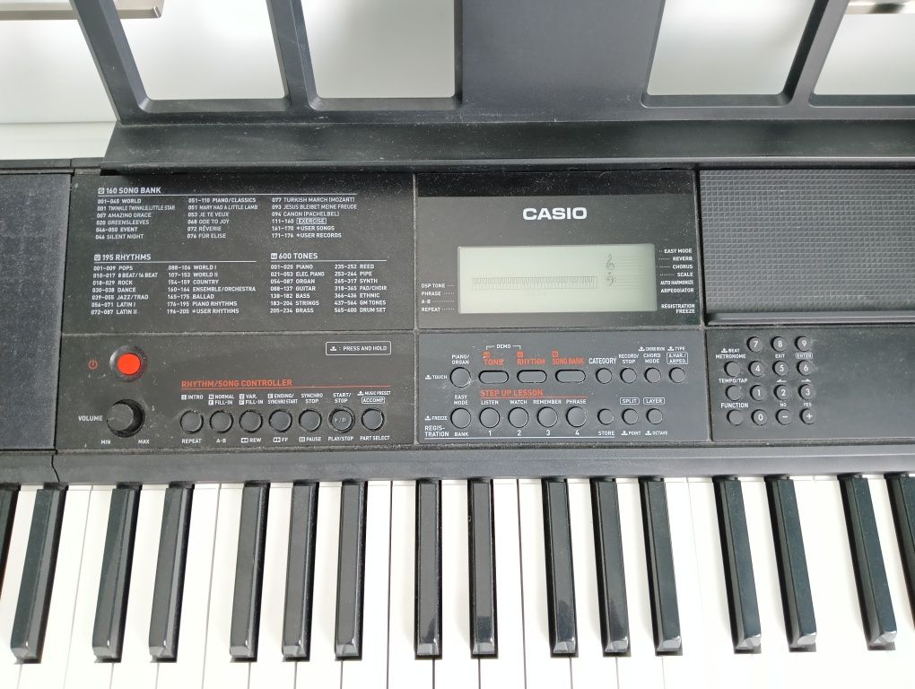 Keyboard casio CT-X700