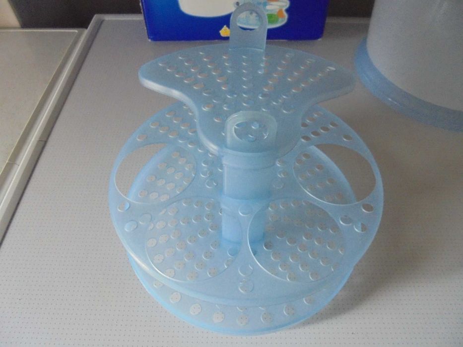 Esterilizador para biberões de bebé