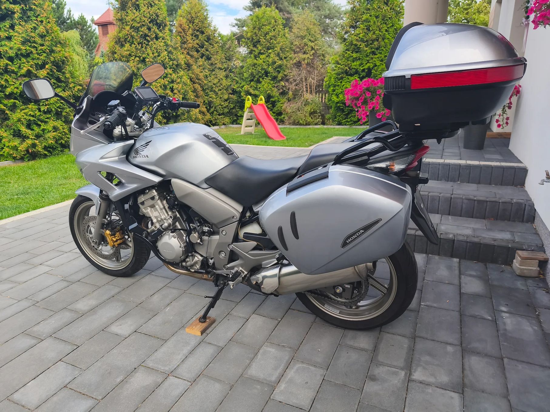 Honda CBF Honda Cbf 1000 Super Stan