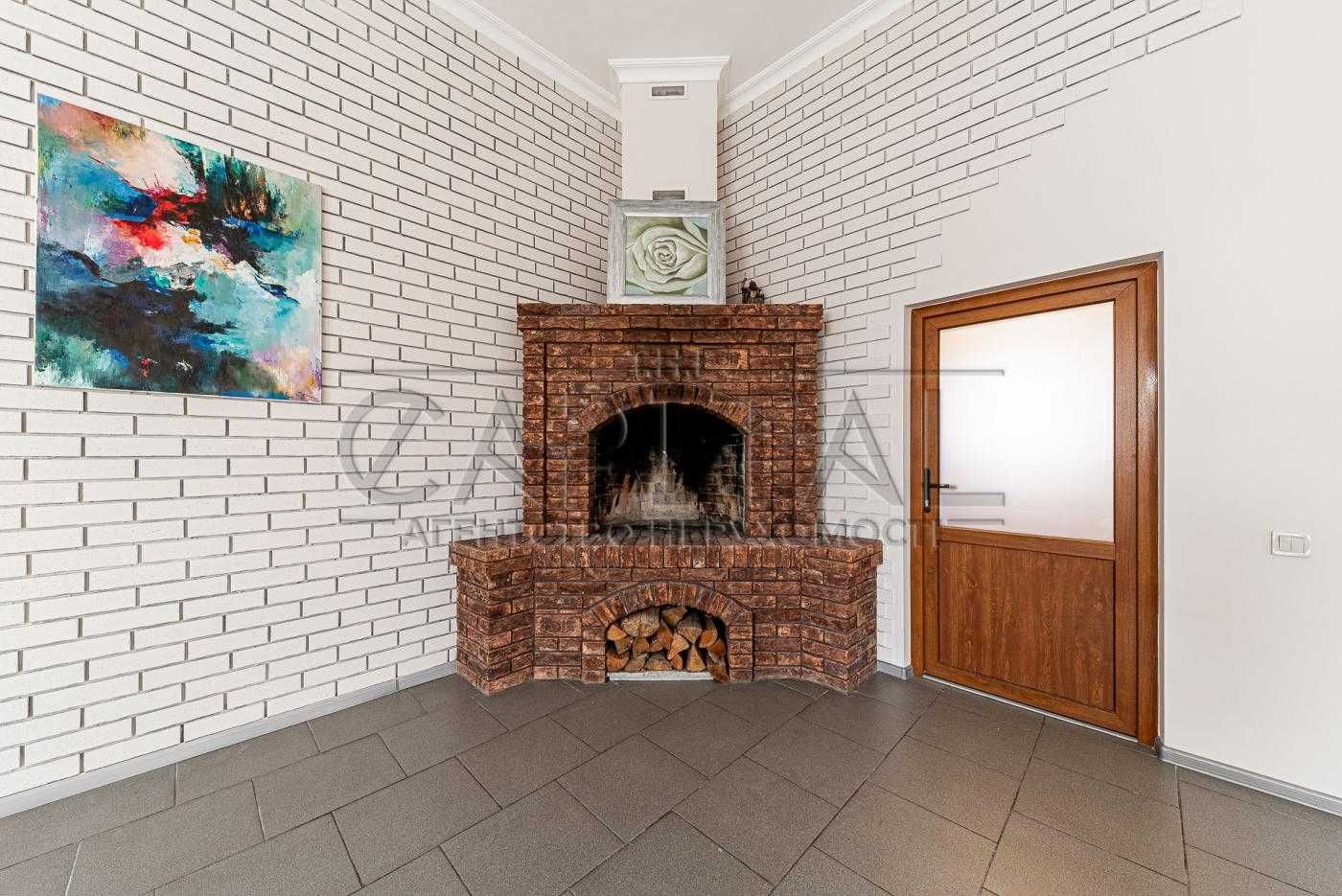 Срочно! Продам комплекс из 3 домов 247м2. Тарасовка. Юровка.Киев 15мин