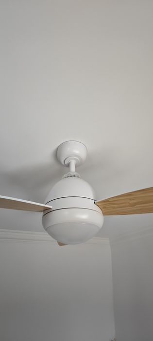 Ventoinha de teto com comando