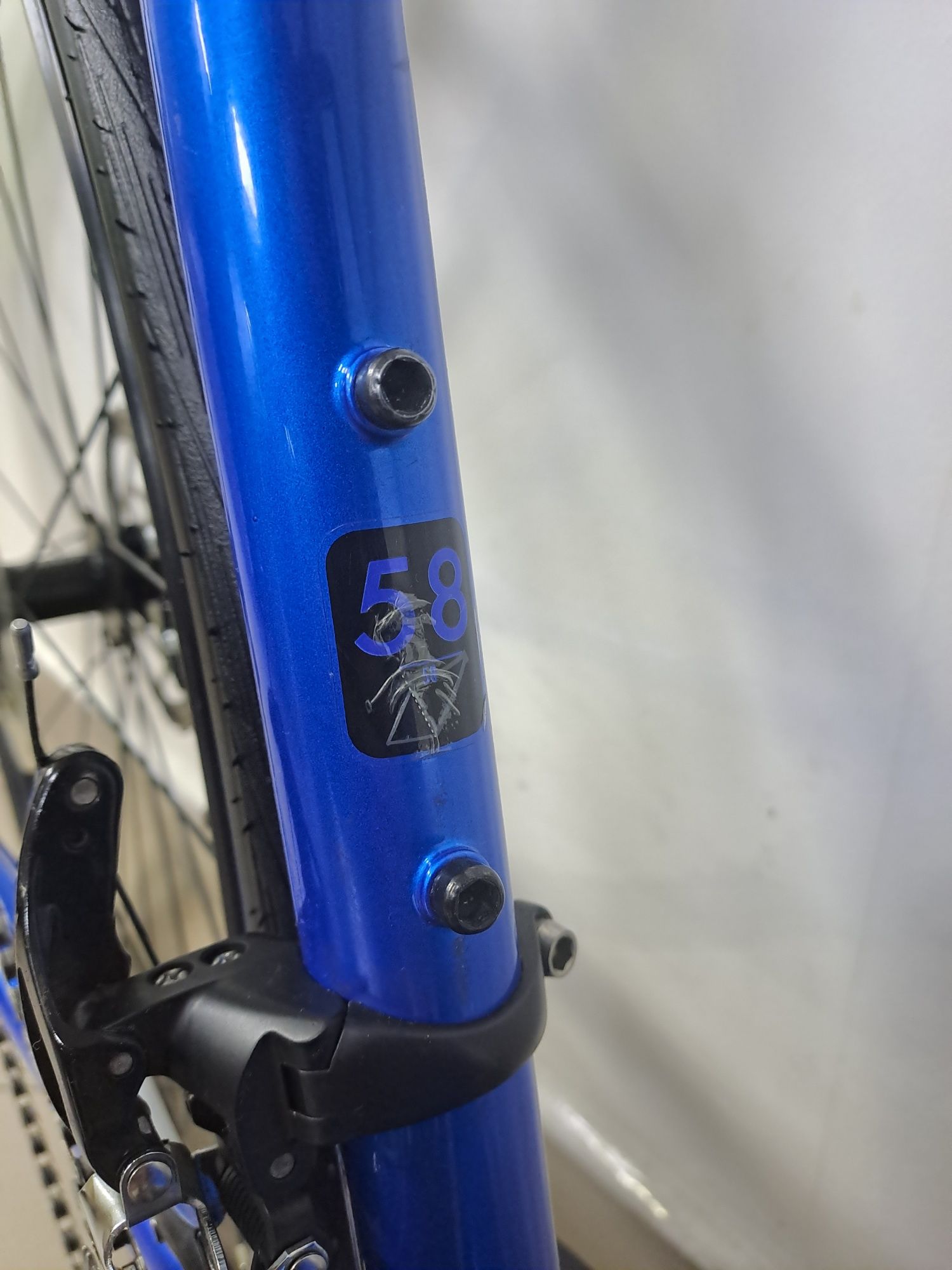 Шосе Fuji Roubaix Disc 1.3, Shimano 105, carbon Вилка, road, ендюренс