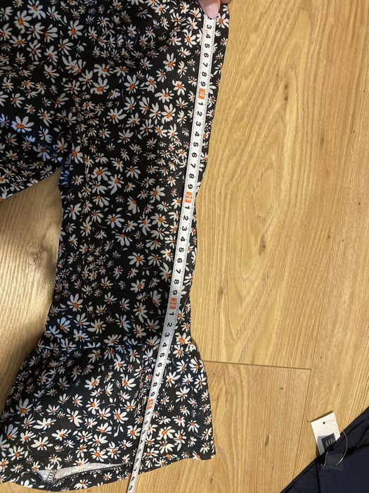 Luźna sukienka w kwiaty