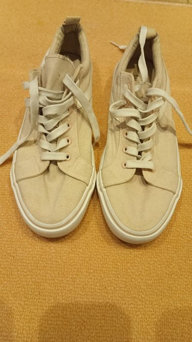 Trampki damskie firmy Primark