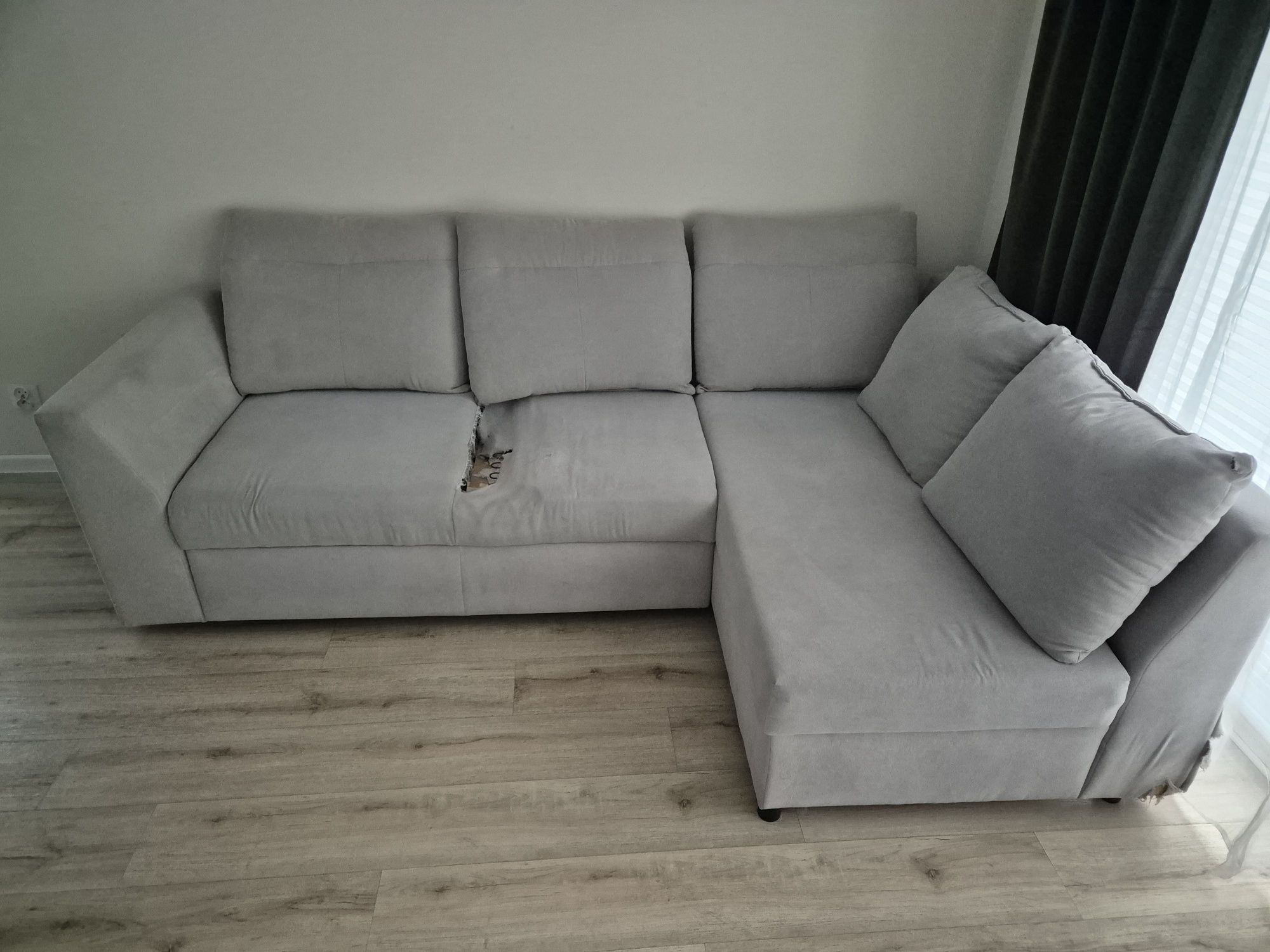 Rozkładana sofa do salonu |uszkodzona|