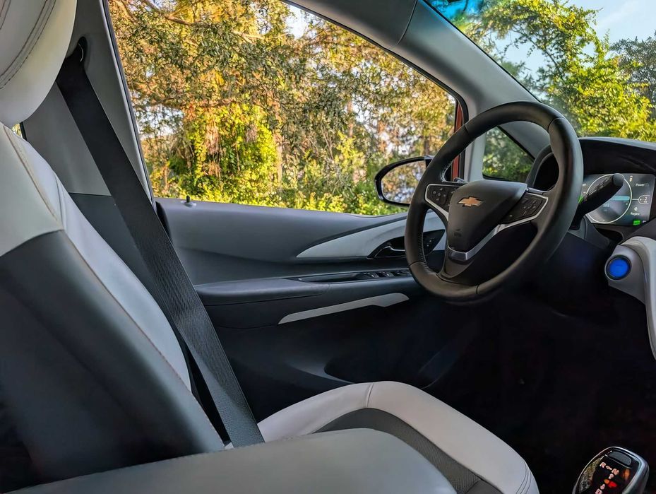 Chevrolet Bolt EV      2021