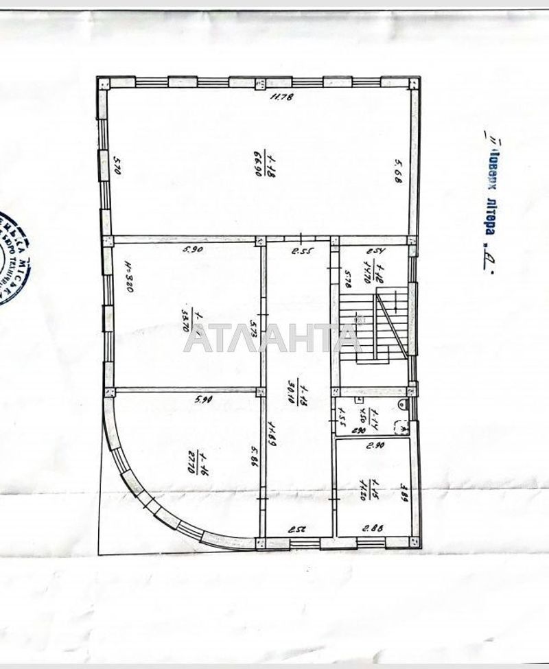 Великий нежитловий будинок 750 м2 з ділянкою 10 сот