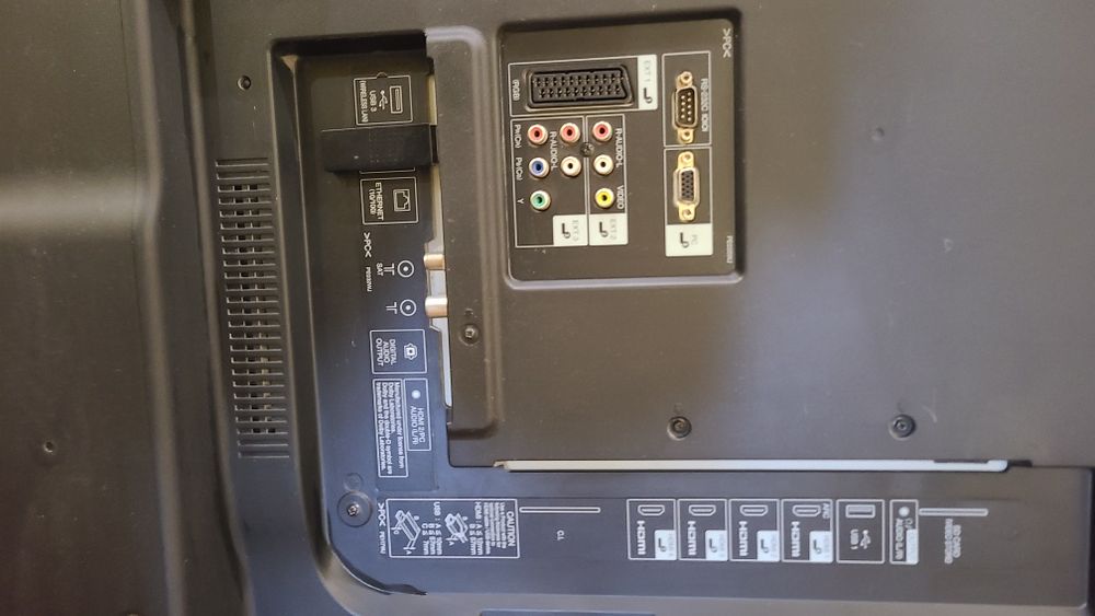 Телевизор Sharp  60 модель 740 с наличием 3д