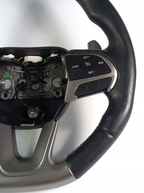 Challenger Charger Hellcat 15+ kierownica multi