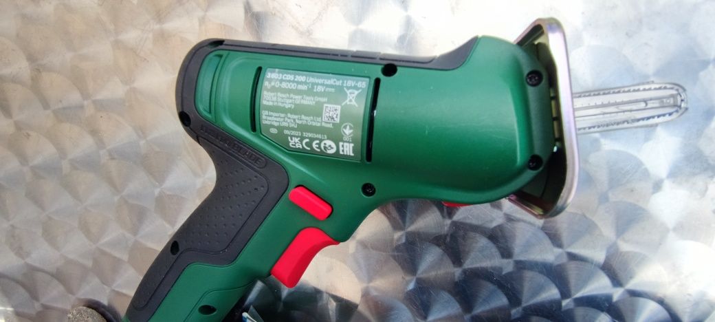 Piła wyrzynarka Bosh UniversalCut 18-65 akumulatorowa