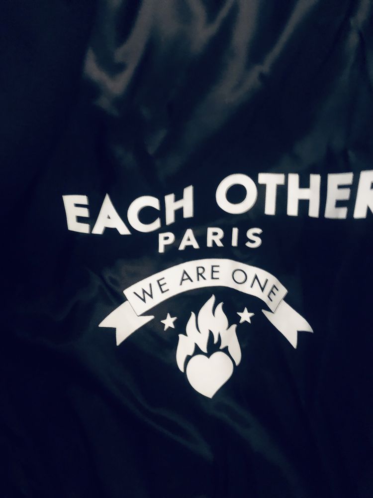 Each  Other PARIS Płaszcz