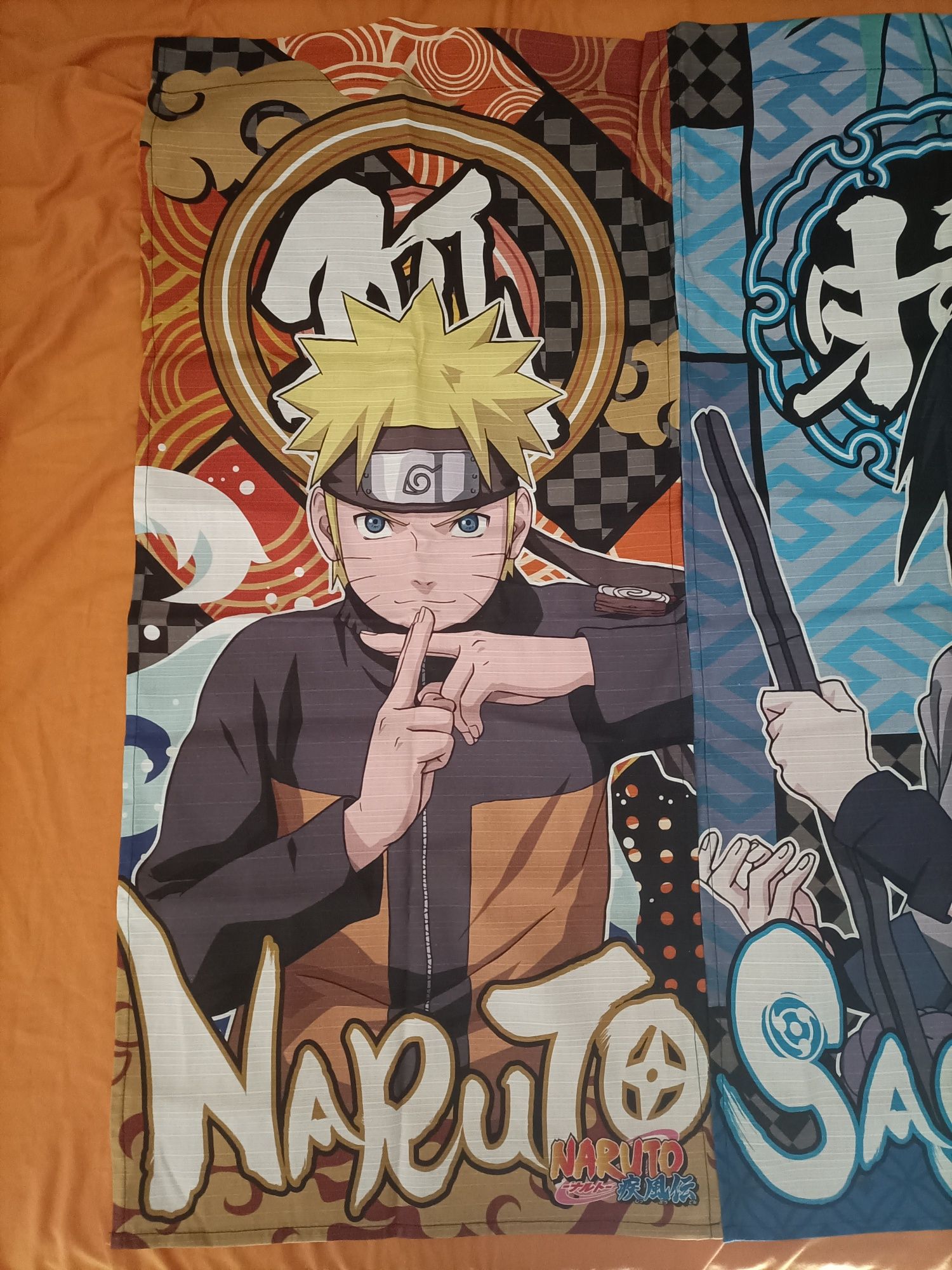 Tapete decorativo Naruto e Sasuke