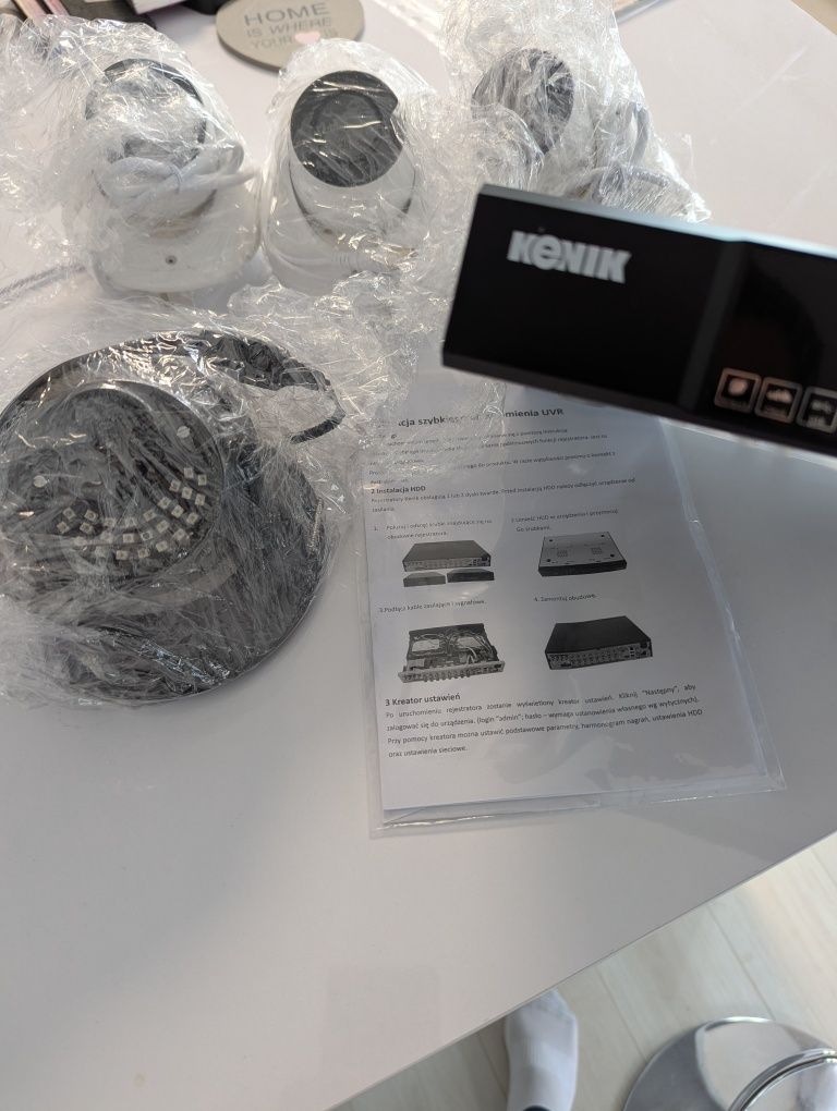 Monitoring wewnętrzny Kenik 4 kamery, rejestrator, 2TB, okablowanie