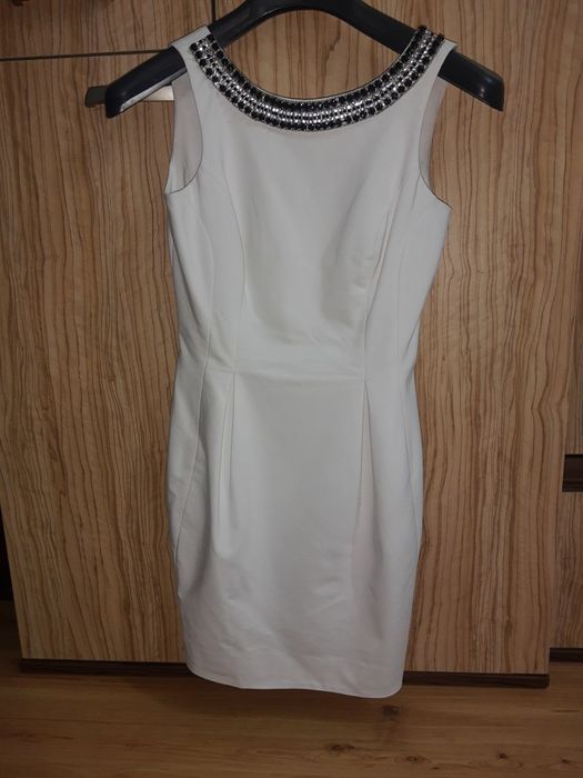 Biała krótka  sukienka MOHITO rozm 38