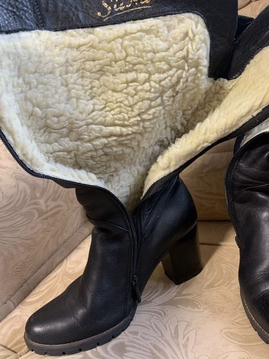 Зимові жіночі чоботи