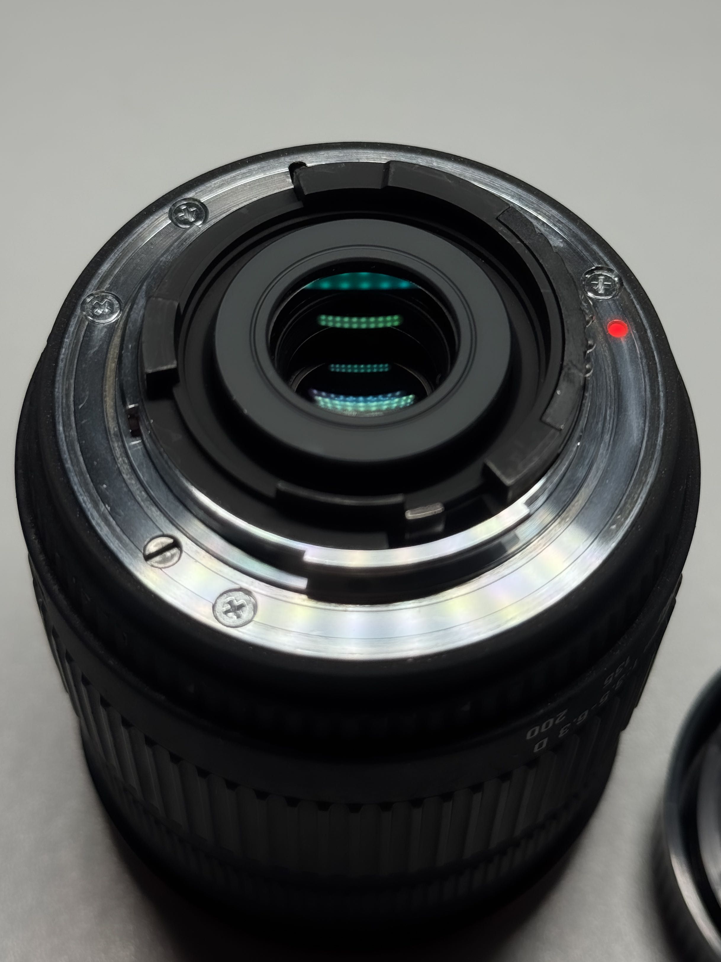 Obiektyw Sigma DC 18-200mm 3.5-6.3 D - stan idealny!