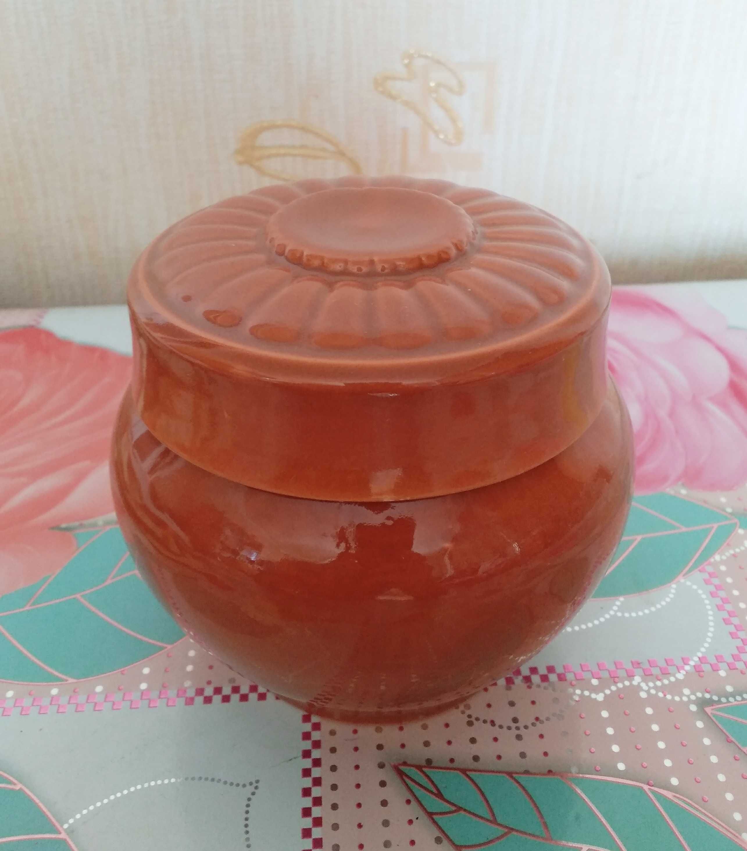 Горшки глиняные и керамический