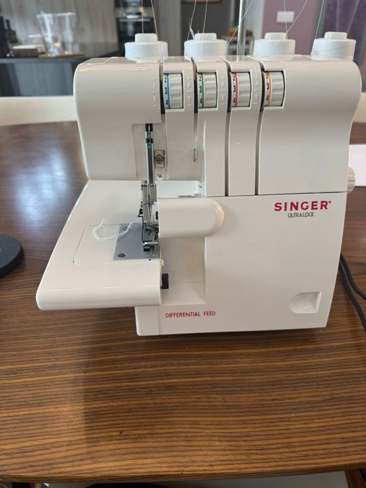 Eletrónico  maquina de costura