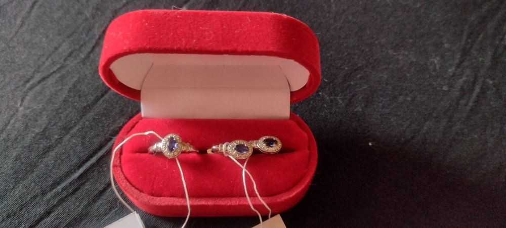 Набор кольцо и серьги серебряные