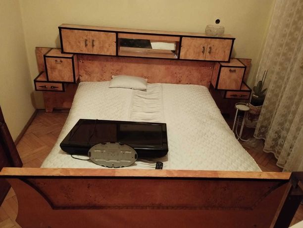 Sprzedam vintage łóżko (możliwość zakupu również szafy)