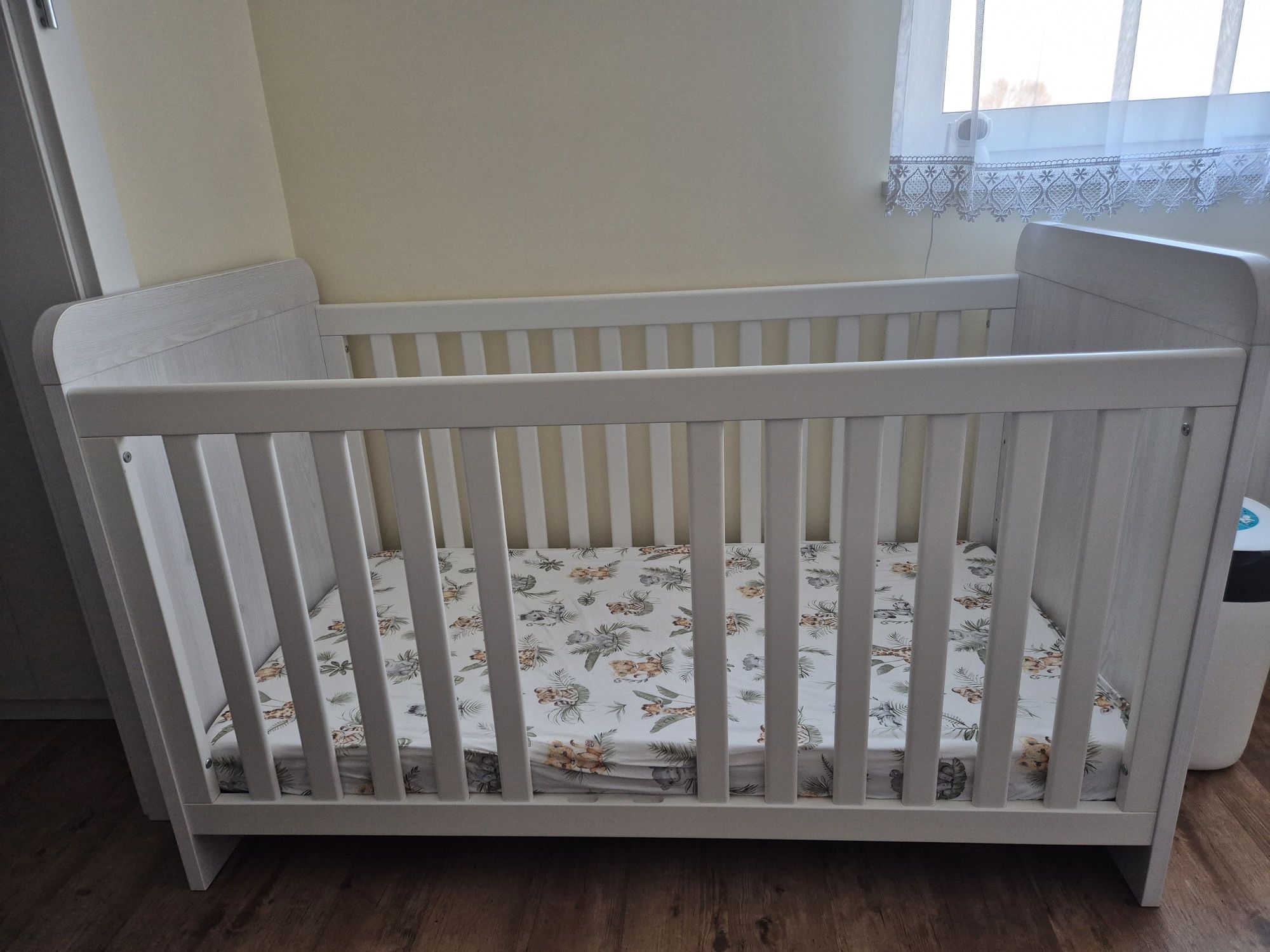 Łóżeczko Luca Baby 70x140 wraz z materacem Rucken