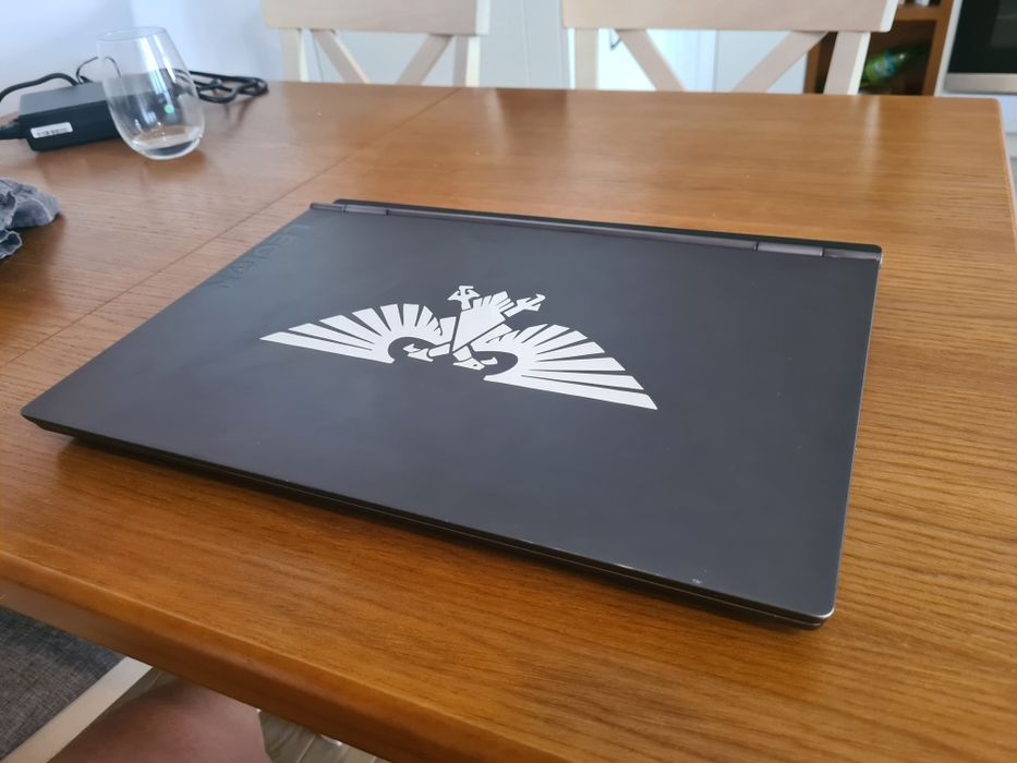 Lenovo Legion Y740-17IRHg i7-9750H/16GB RTX2070 Max-Q 144HZ