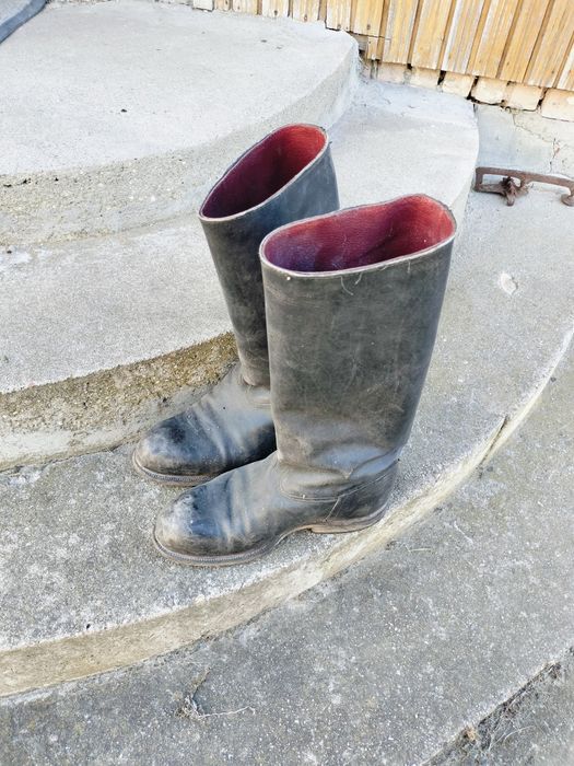 Starocie kufer, oficerki, kołowrotek