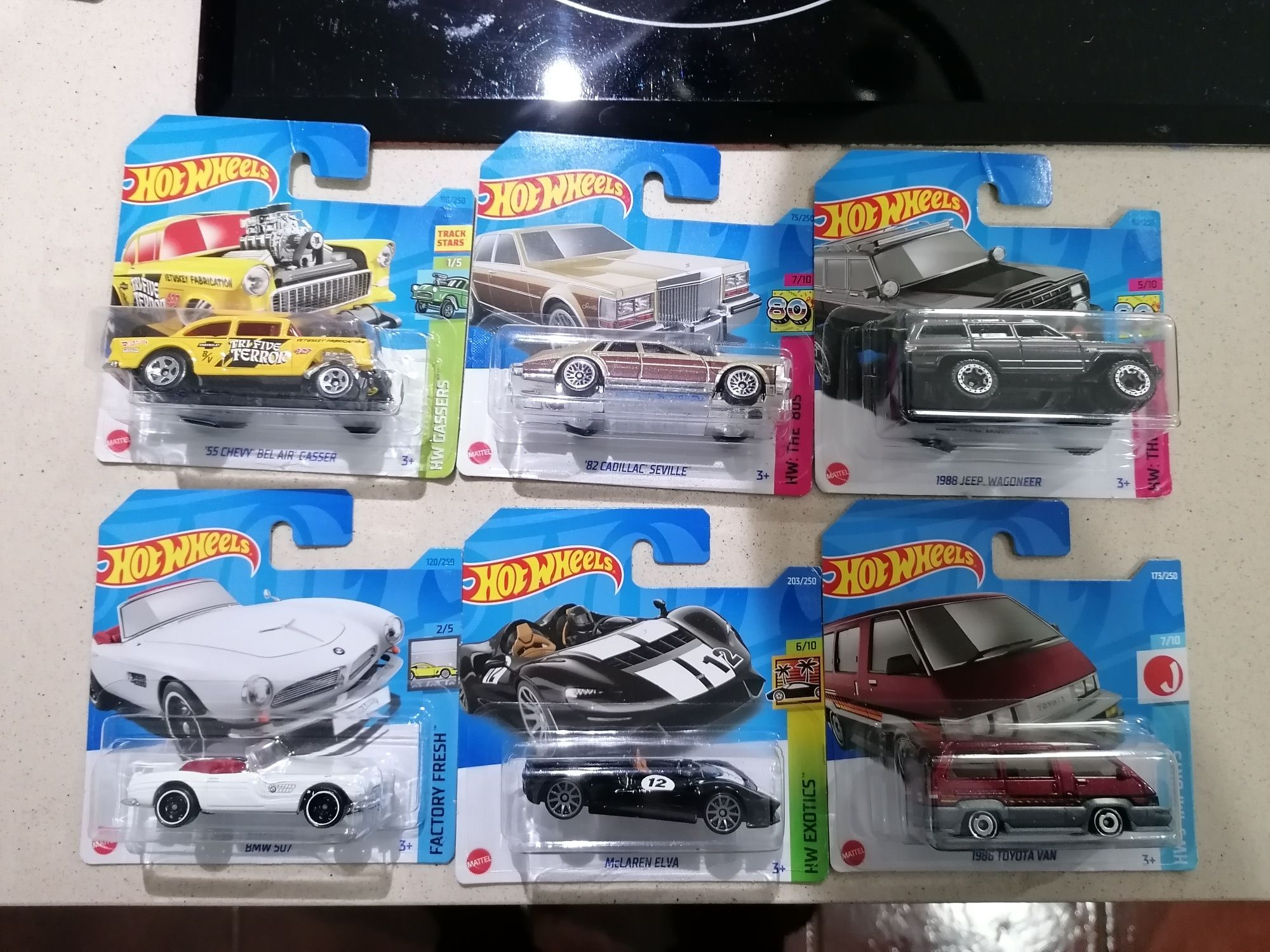 Hot Wheels e Matchbox vários modelos