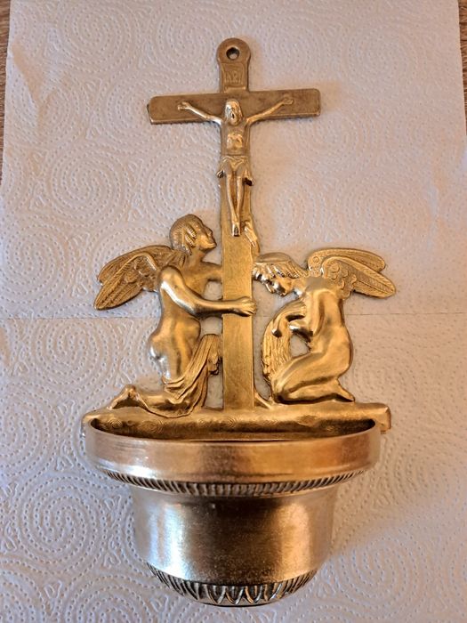 Kropielnica mosiężna, dewocjonalia