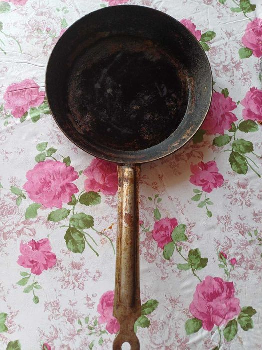 Сковорідка бв радянська важка діаметр 17/21 см.