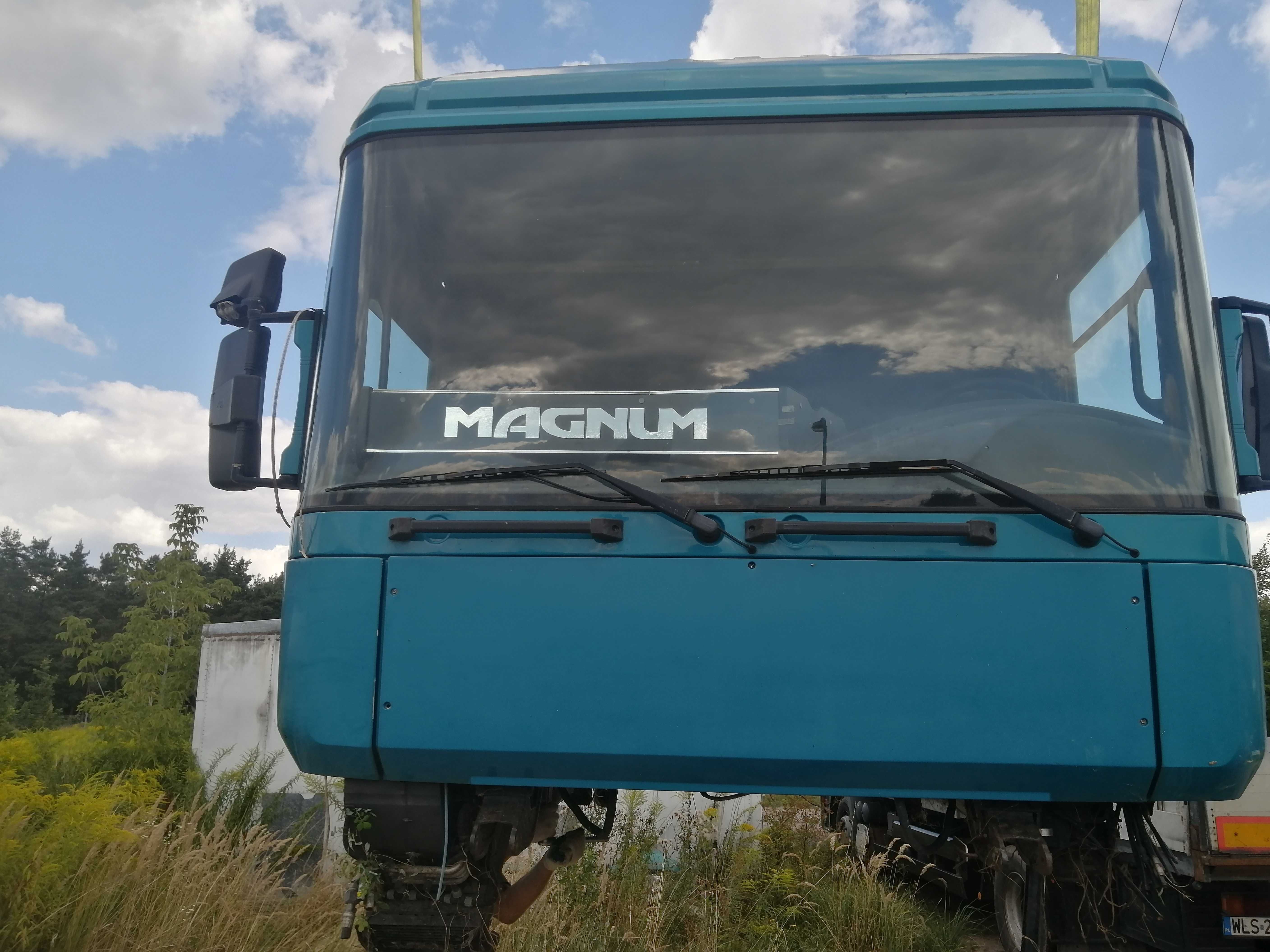 Kabina kompletną Renault Magnum 440 DXI