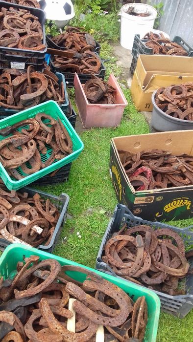 Zabytkowe podkowy-szczęście